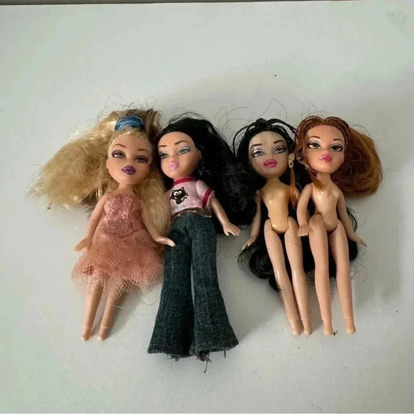 Y2K bratz mini dolls  lot 2002 - Picture 2 of 5